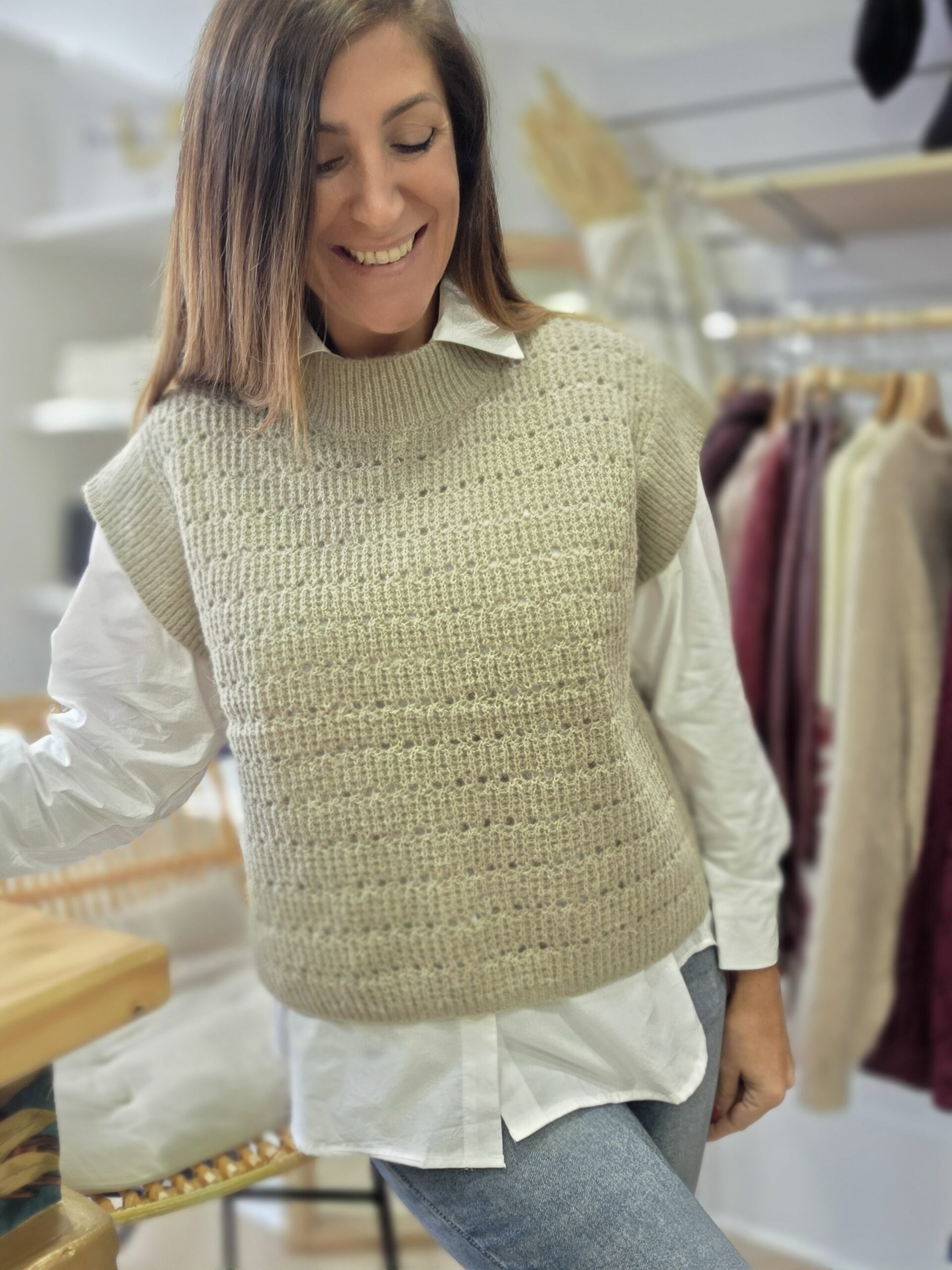 Pull sans manches Cerise – Image 2