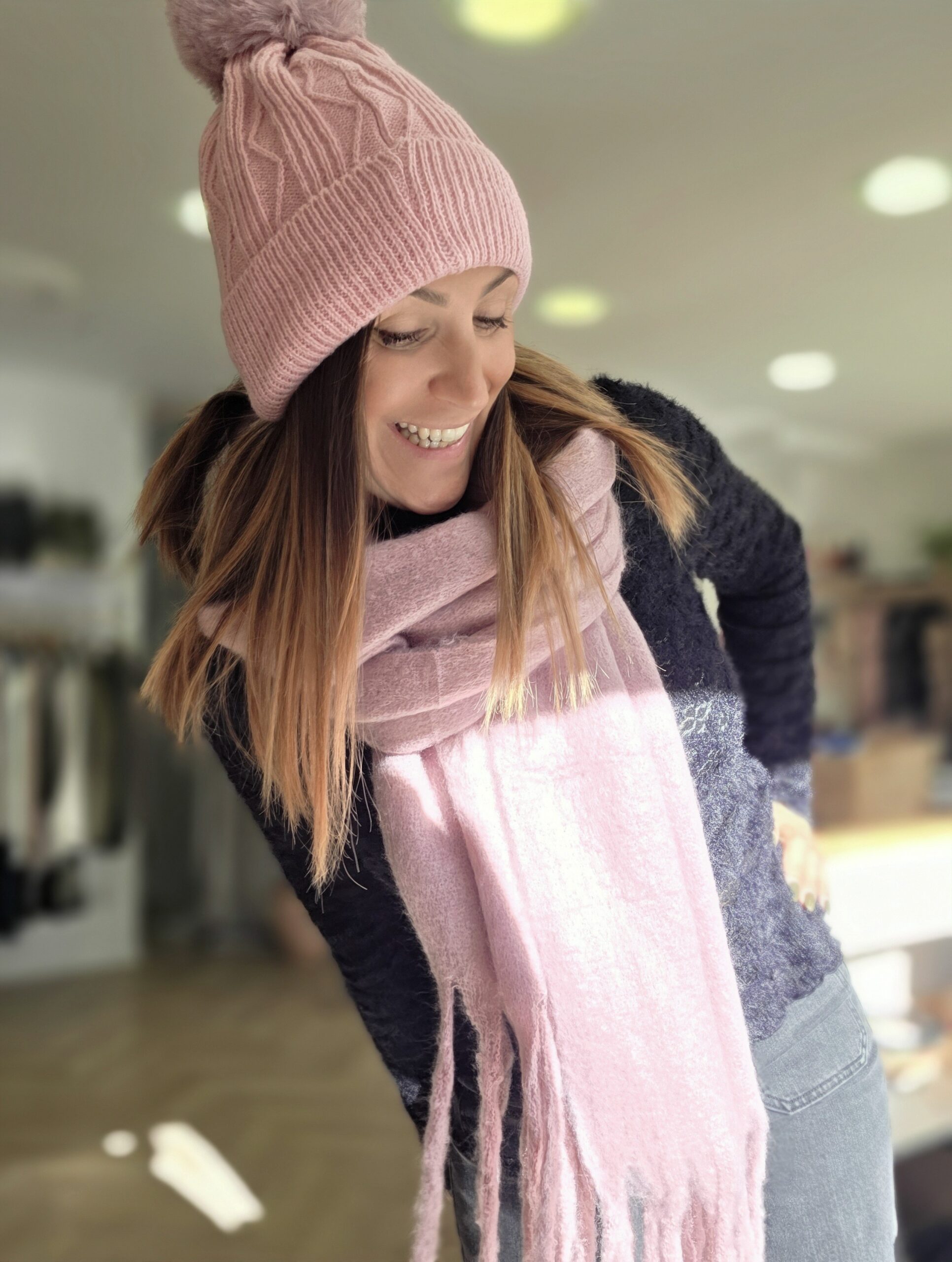 Bonnet Victor rose – Image 2