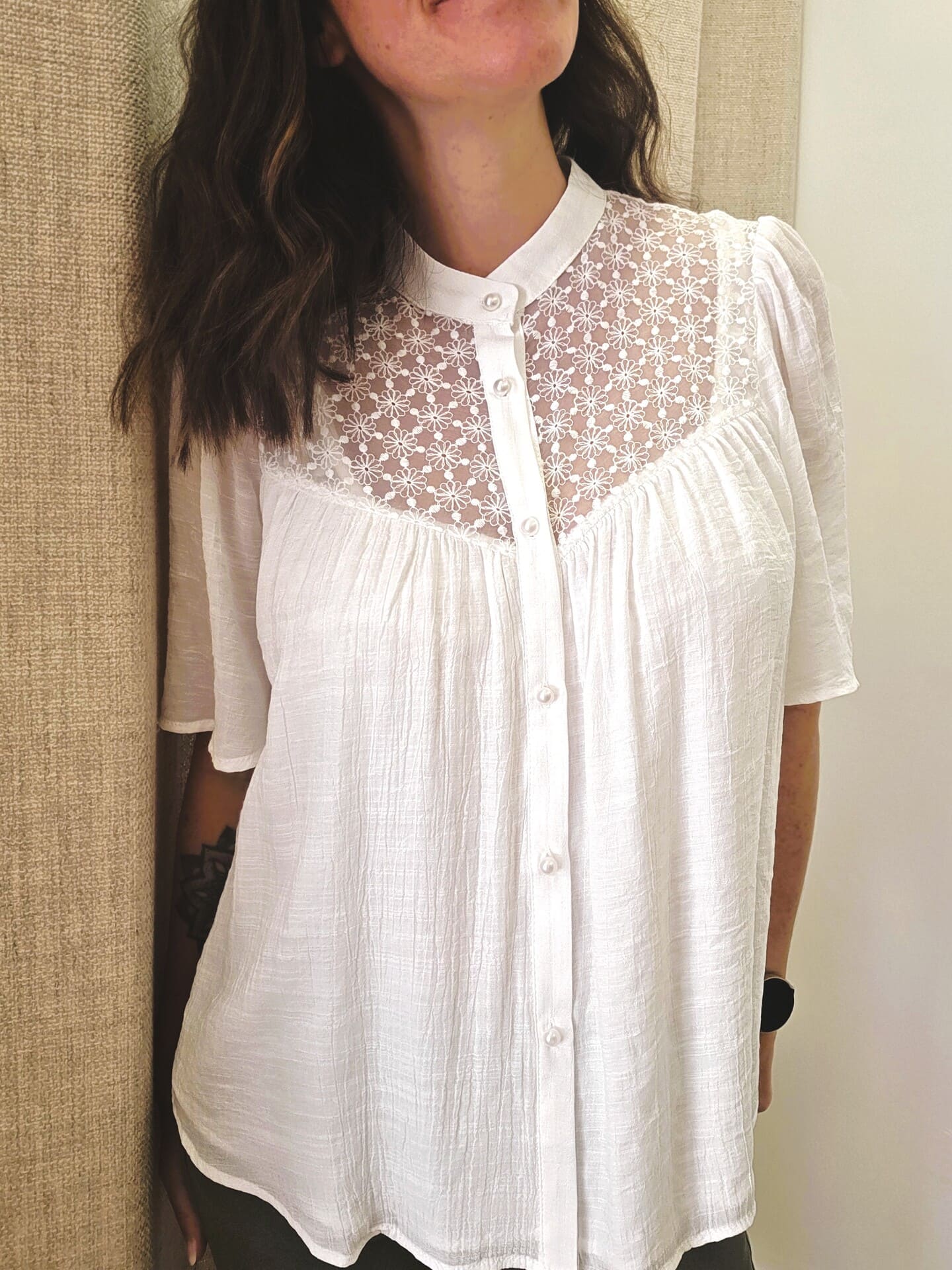 Blouse Perla blanche en viscose avec empiècement dentelle