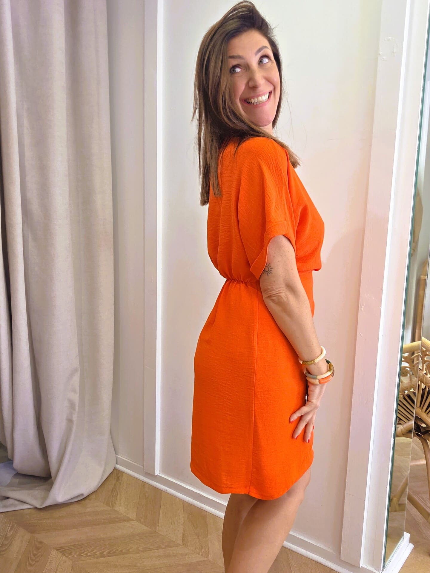 Robe Clara orange effet portefeuille 🇫🇷 – Image 3