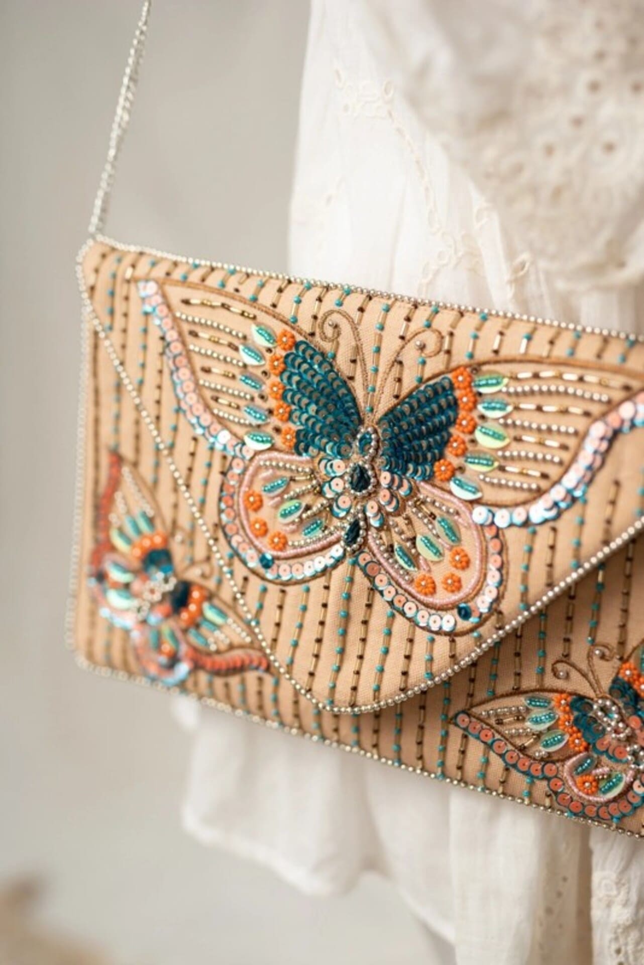 Pochette perlée papillons – Image 2