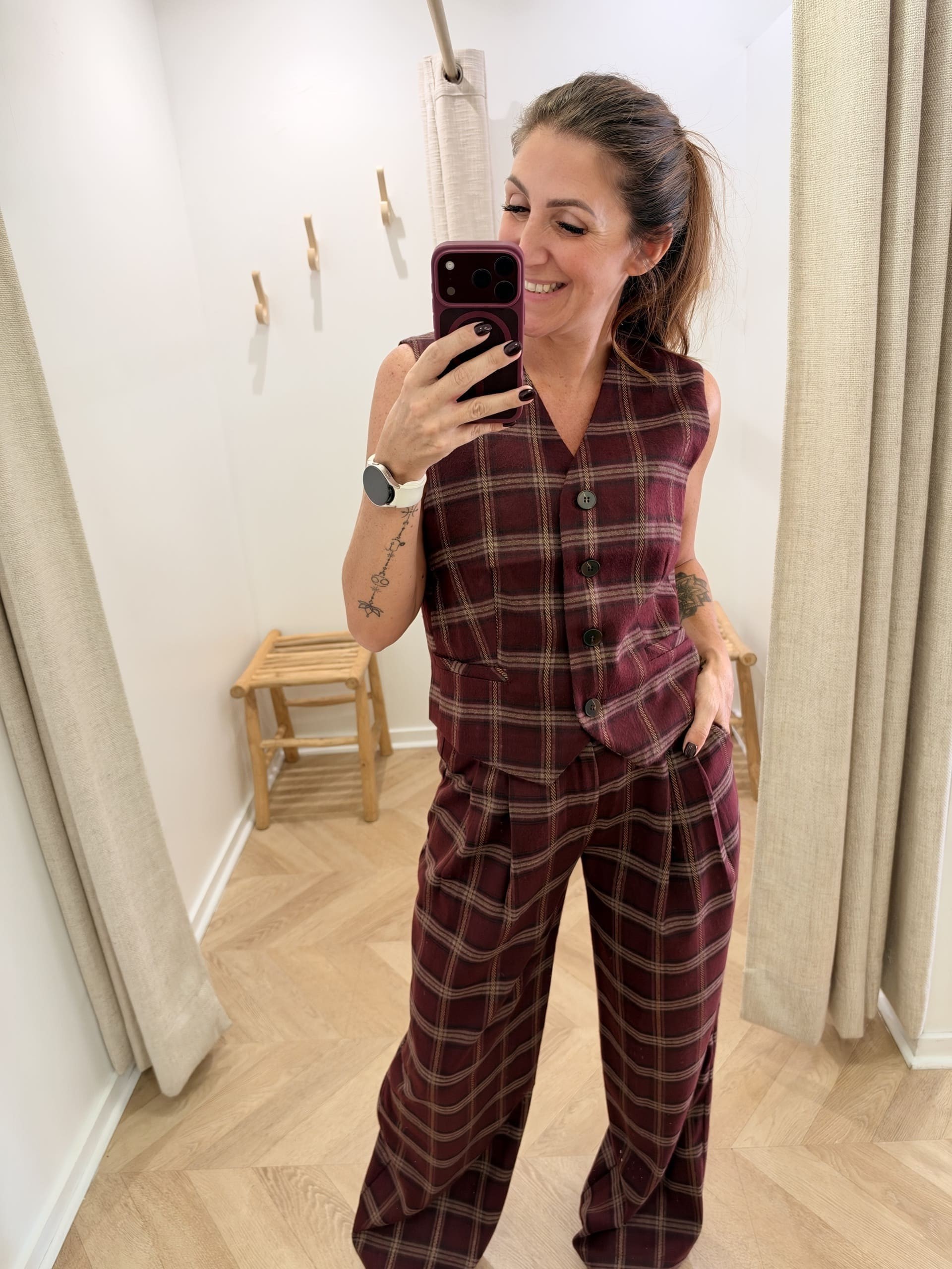Pantalon Roby bordeaux à carreaux – Image 11