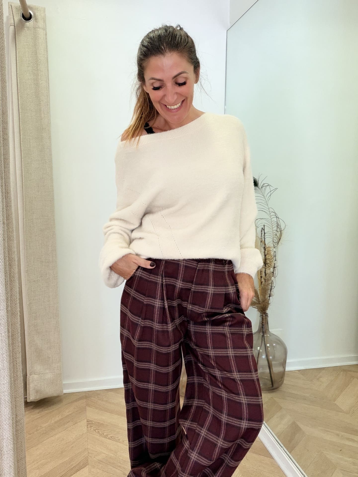 Pantalon Roby bordeaux à carreaux – Image 7