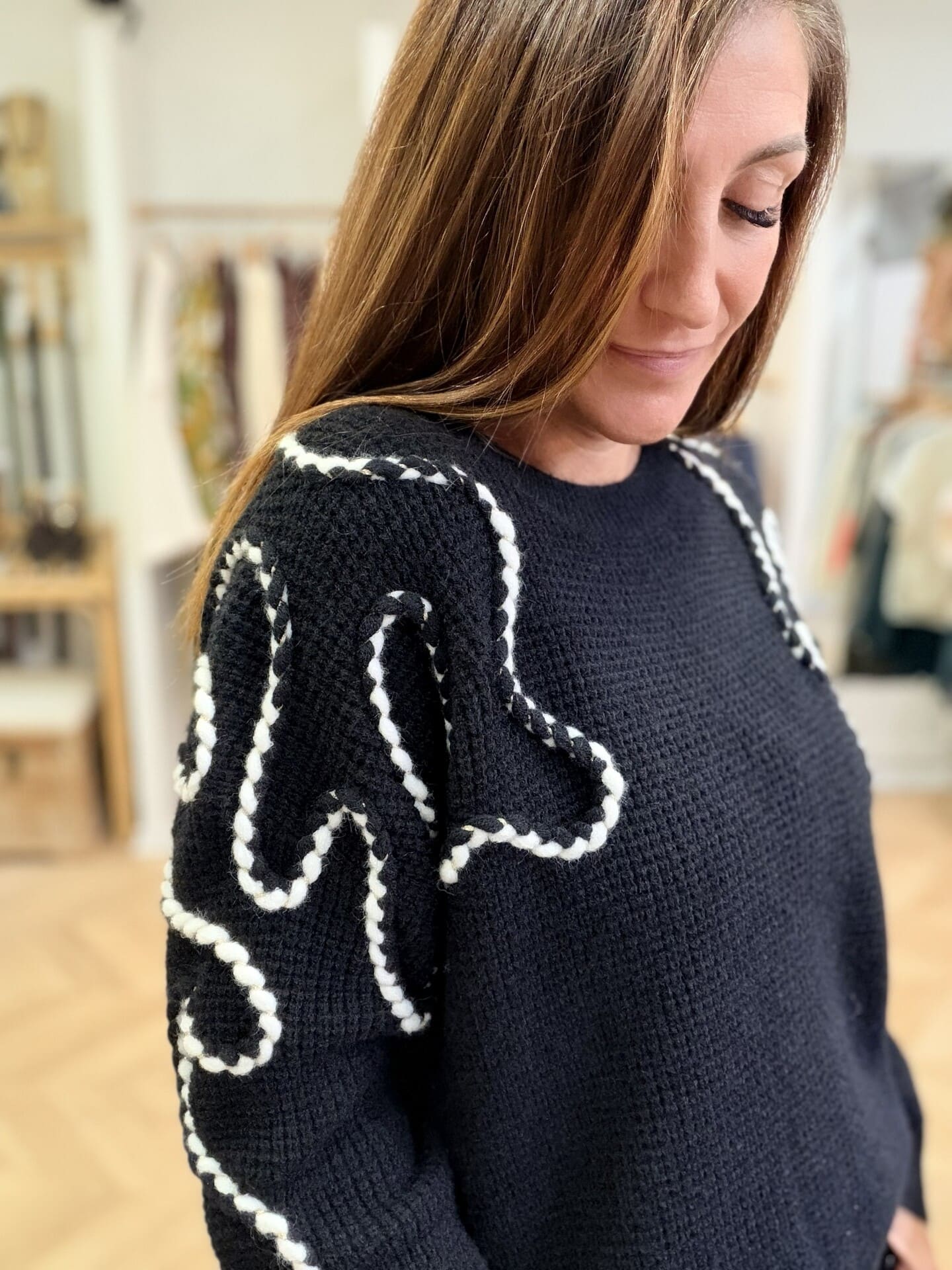 Pull Uma à motifs en relief – Image 7