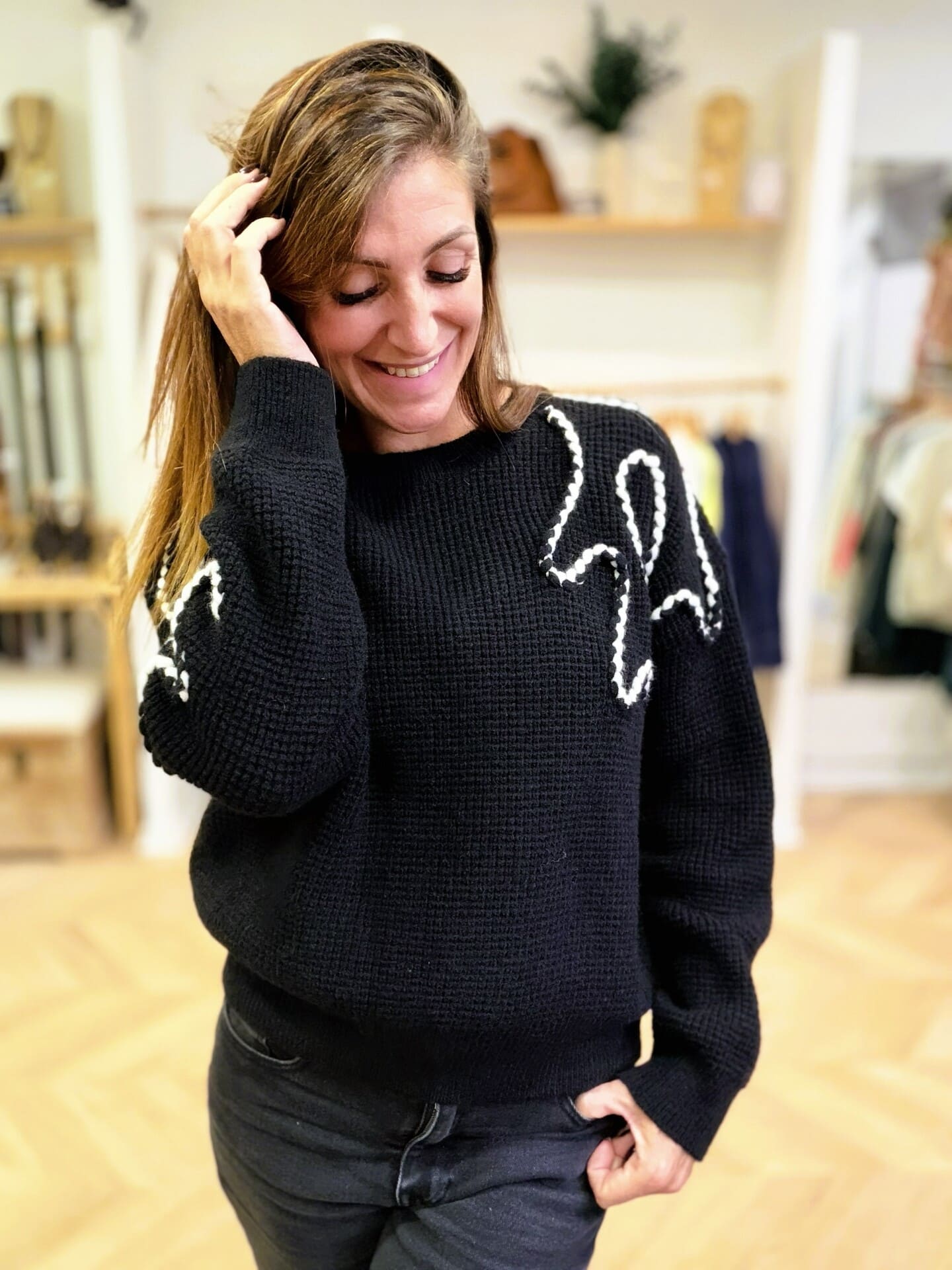 Pull Uma à motifs en relief – Image 5