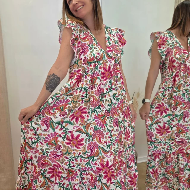 Elle est enfin arrivée… ALMA !
La petite nouvelle fait son entrée chez Penderie et Badineries et elle ne passe pas inaperçue ✨

Une coupe fluide, un volant délicat sur les épaules, et surtout… un motif plein de pep’s pour faire fleurir le printemps dans votre dressing 🌸
Conçue et fabriquée en France, Alma est une robe qui allie légèreté, style et savoir-faire 🇫🇷

Disponible en plusieurs coloris vibrants… mais en quantité très limitée !
Alors, lequel sera votre préféré ?
Venez vite découvrir votre coup de cœur en boutique avant qu’il ne soit trop tard 🍀

#PenderieEtBadineries #NouvelleCollection #RobeAlma #MadeInFrance #LaTalaudière #Sorbiers #SaintEtienne #CoupDeCœur #StyleColoré #LookDuJour